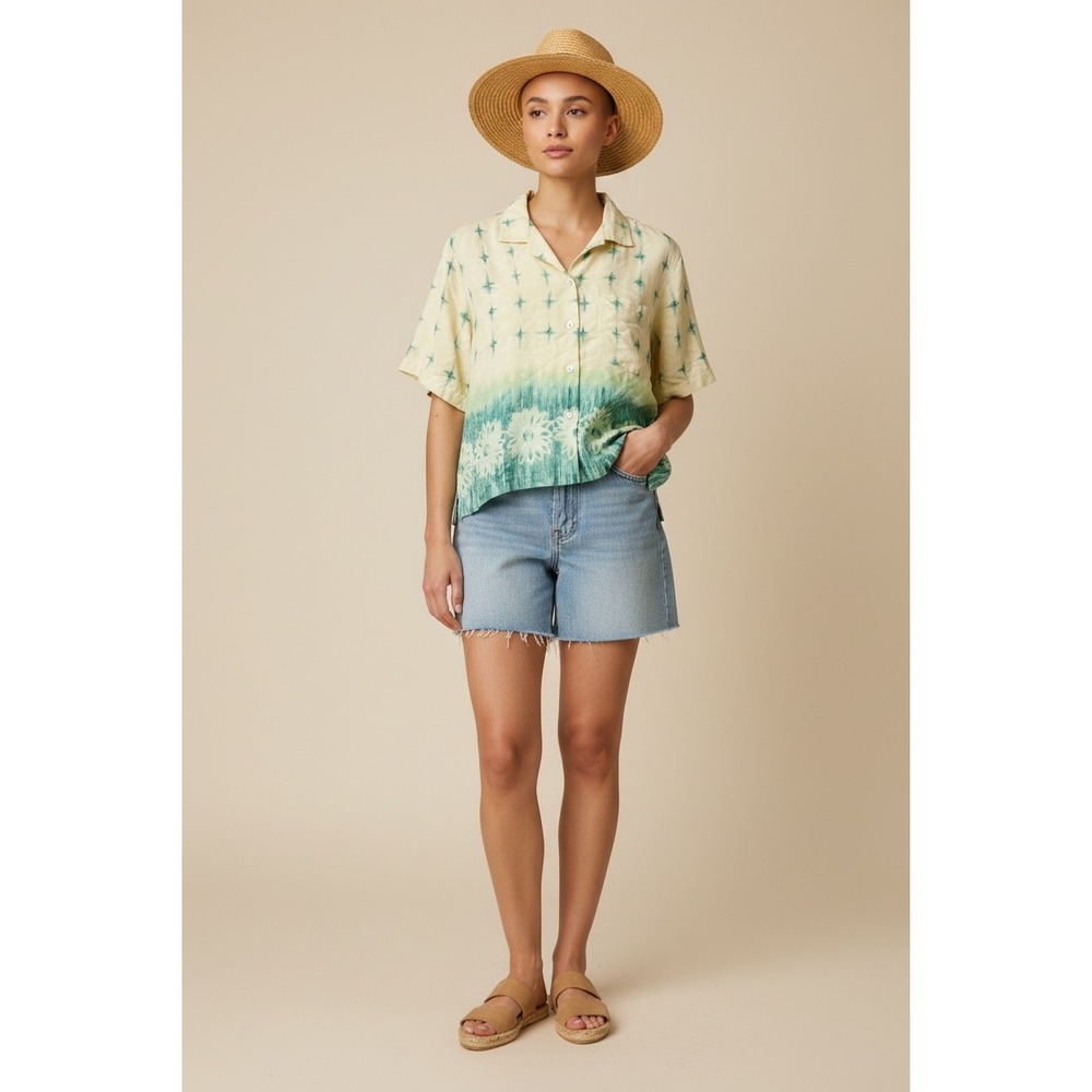 Tommy Bahama Womens Silk Camp Shirt Green Cream Floral Tie Dye Button Down Small